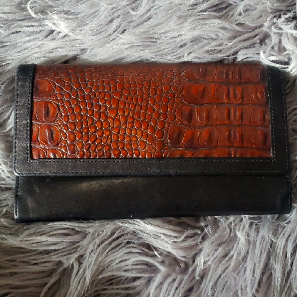 Brahmin wallet